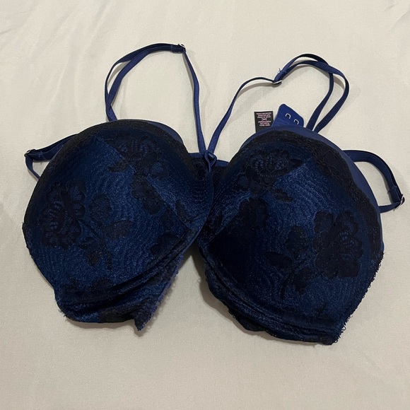 Victoria’s Secret Very Sexy Push Up Bra - Picture 6 of 8